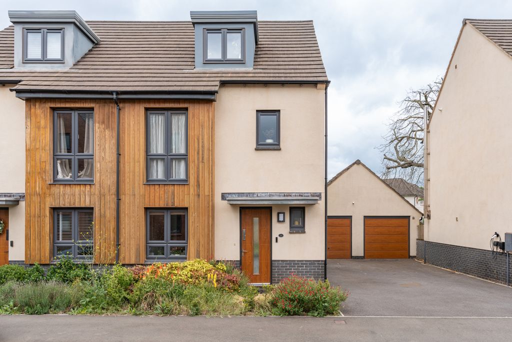 Property photo 1 of 21 1