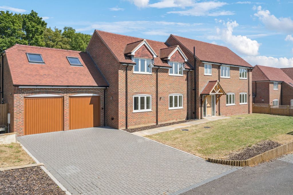 Property photo 1 of 24