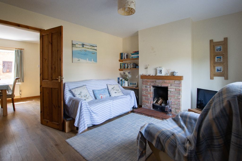 Property photo 3 of 22 5268395
