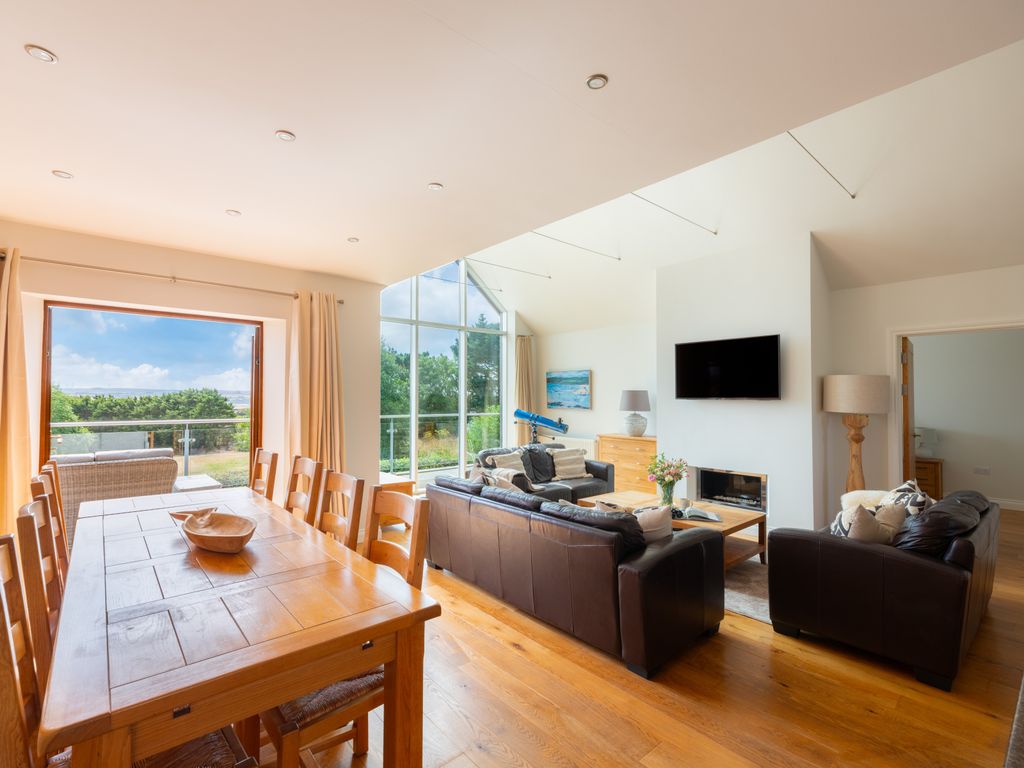 Property photo 3 of 22 Higher Treglyn 2-2