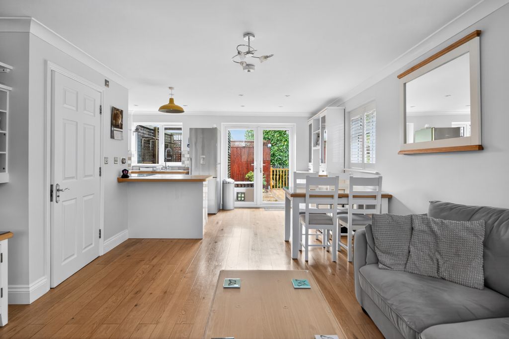 Property photo 3 of 20