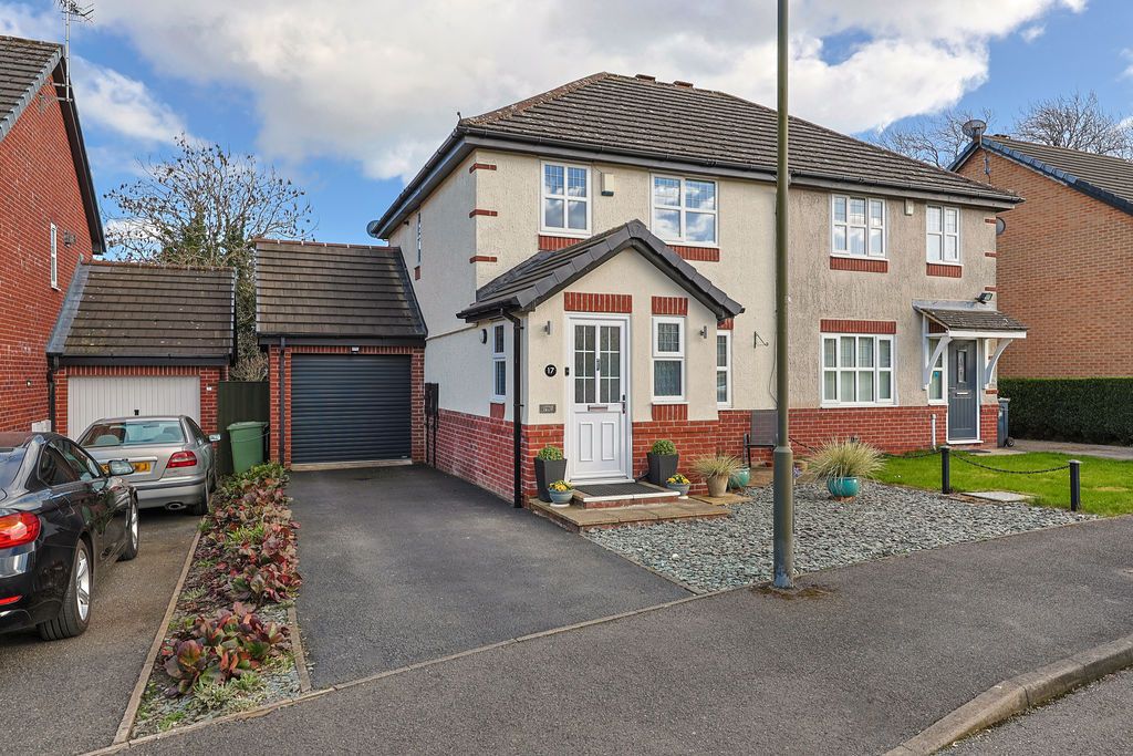 Property photo 1 of 27 Front