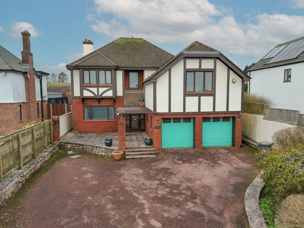 Property photo 1 of 28