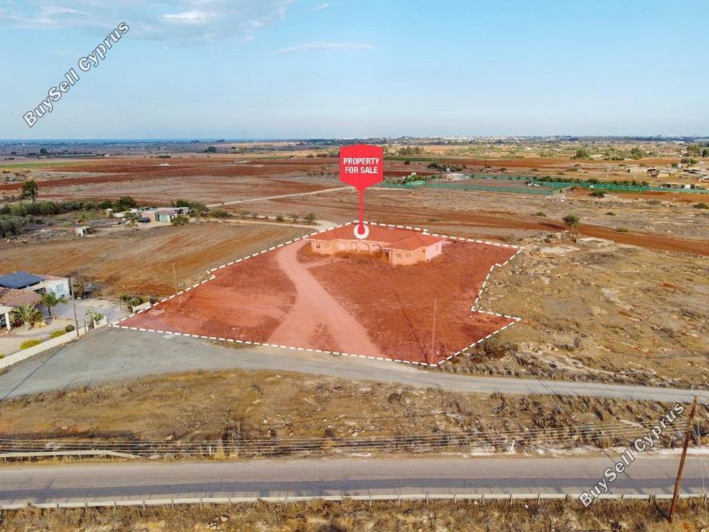 Property photo 3 of 17