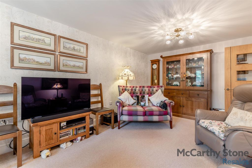 Property photo 3 of 26 8661999-Interior19.Jpg