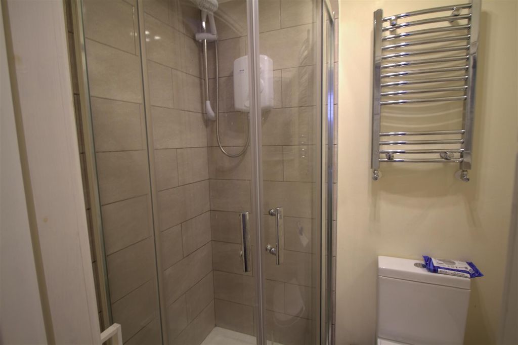 Property photo 3 of 5 Ensuite.Jpg