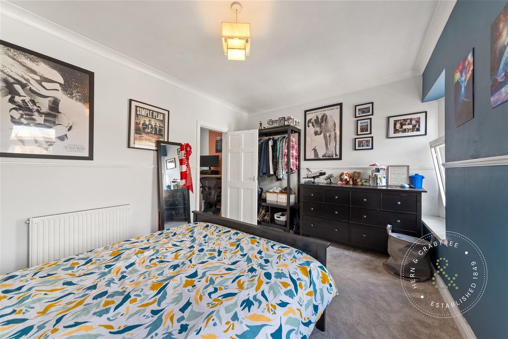 Property photo 2 of 34 Orbit-Street-02.Jpg