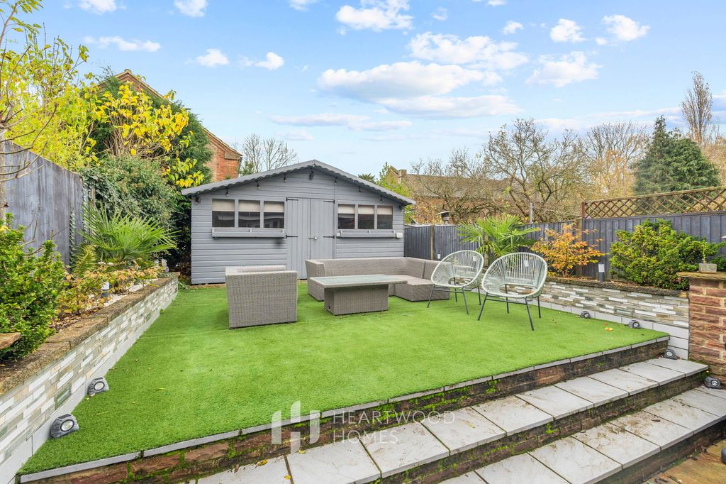 Property photo 2 of 18