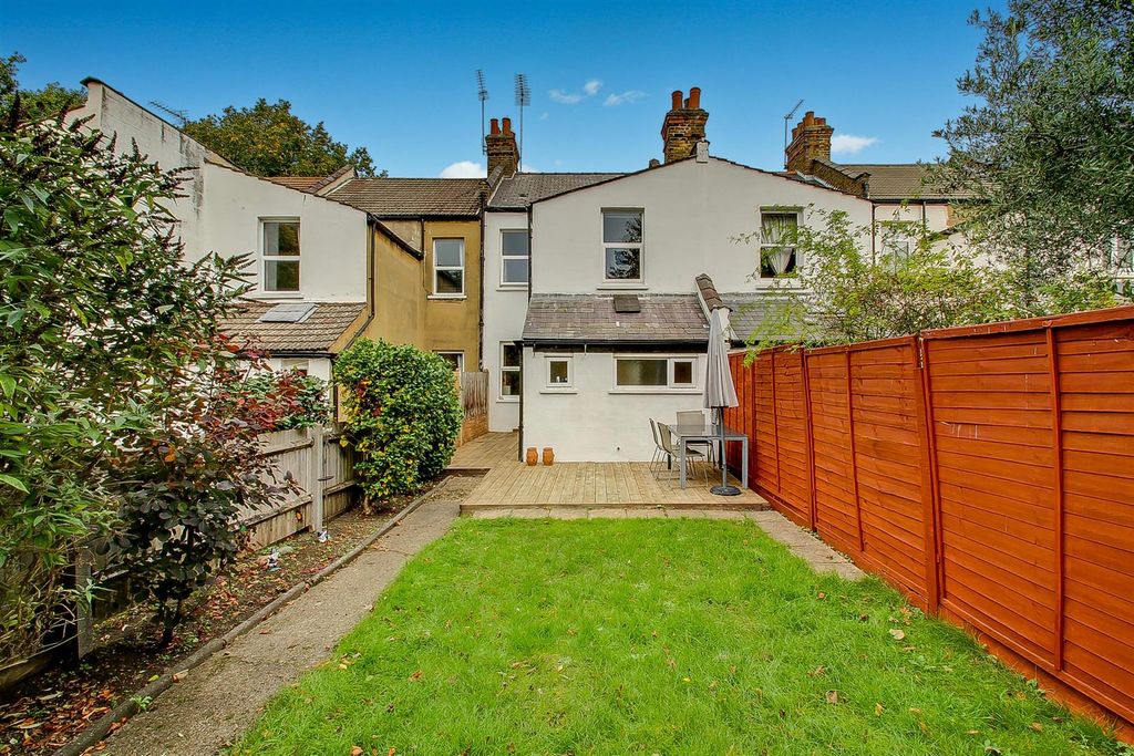 Property photo 2 of 16