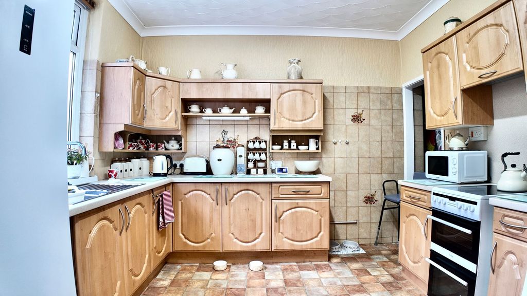 Additional image 4 of 4 bed detached house for saleBlackwood Road, Pontllanfraith NP12