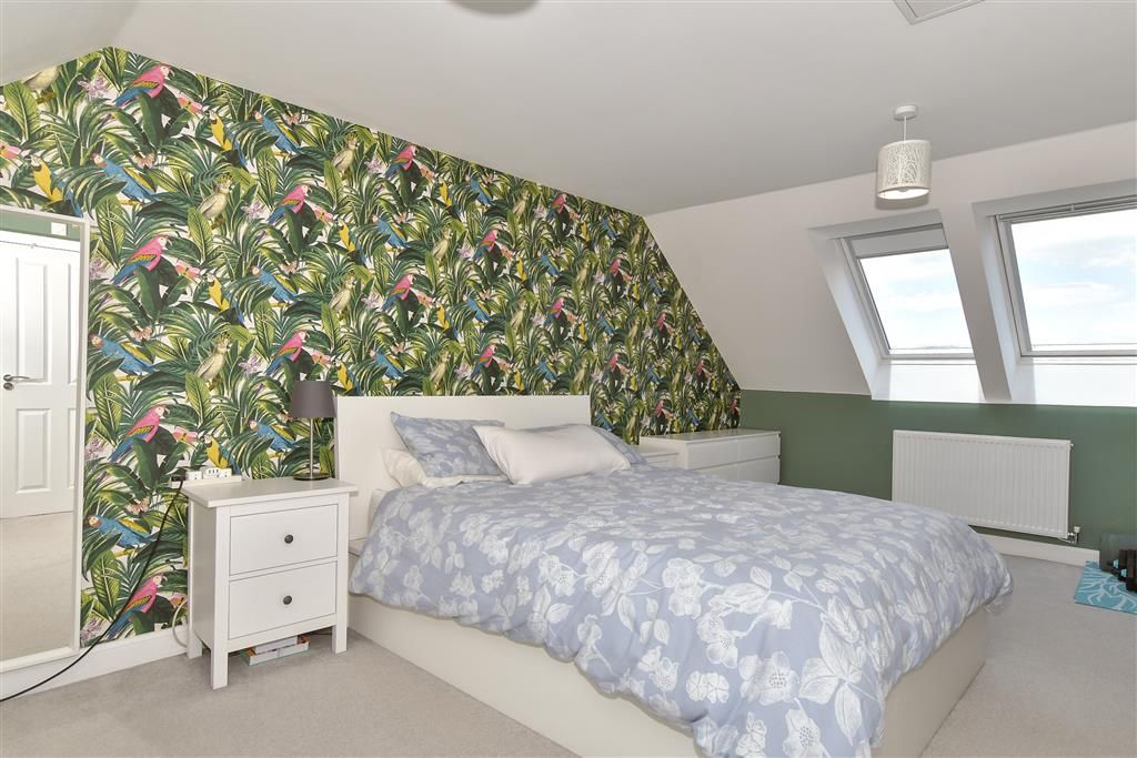 Property photo 1 of 11 Bedroom 1