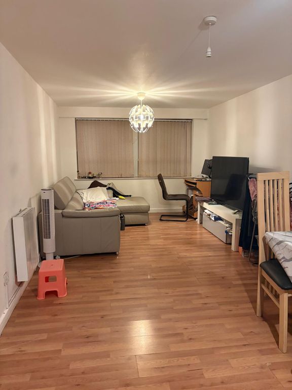 Property photo 3 of 9