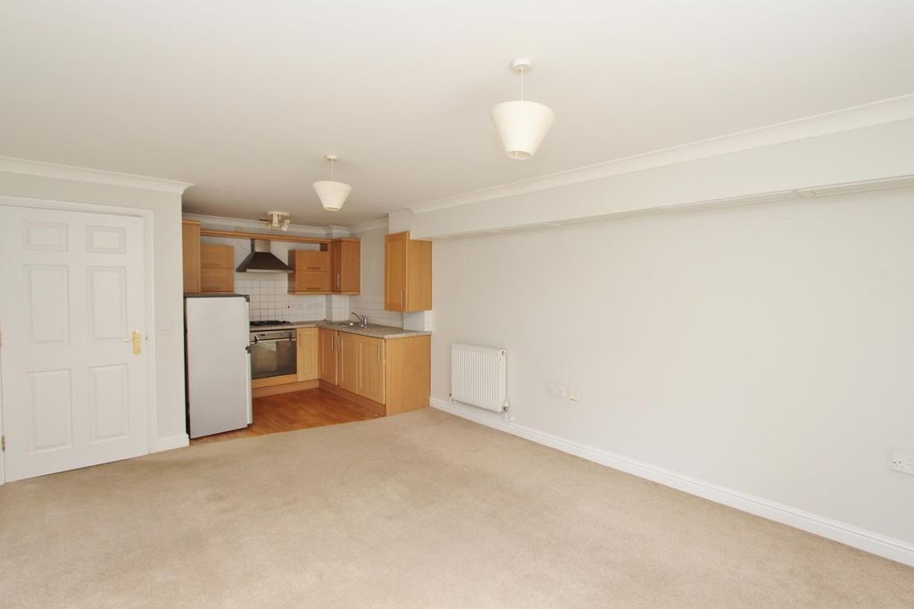 Property photo 3 of 7 Lounge 1.Jpg