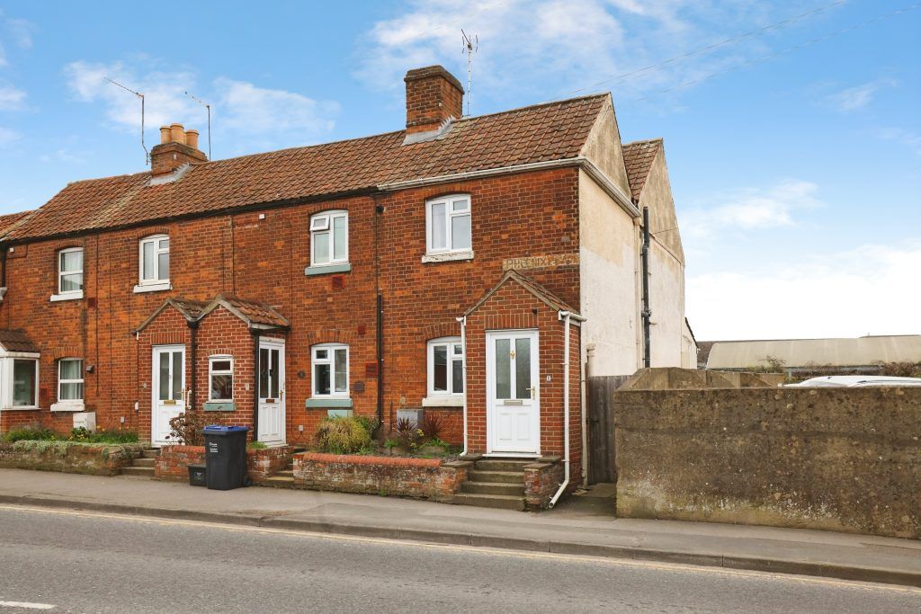 Property photo 2 of 38