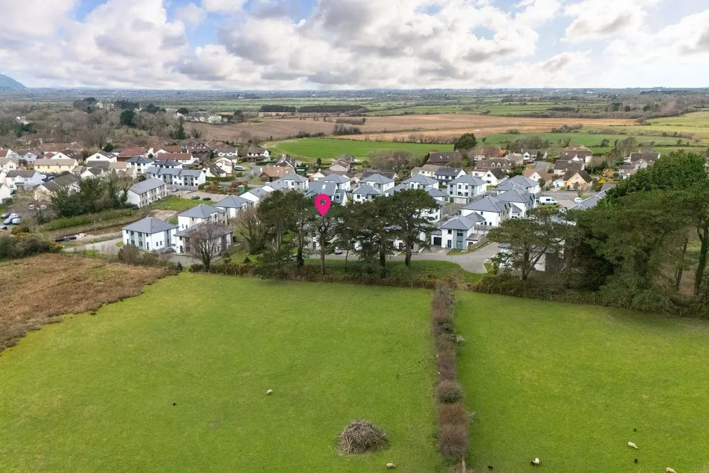 Property photo 2 of 30