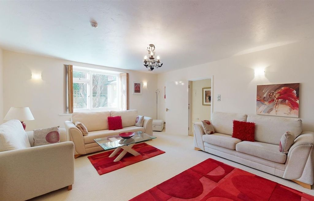 Property photo 2 of 15 Picture 2