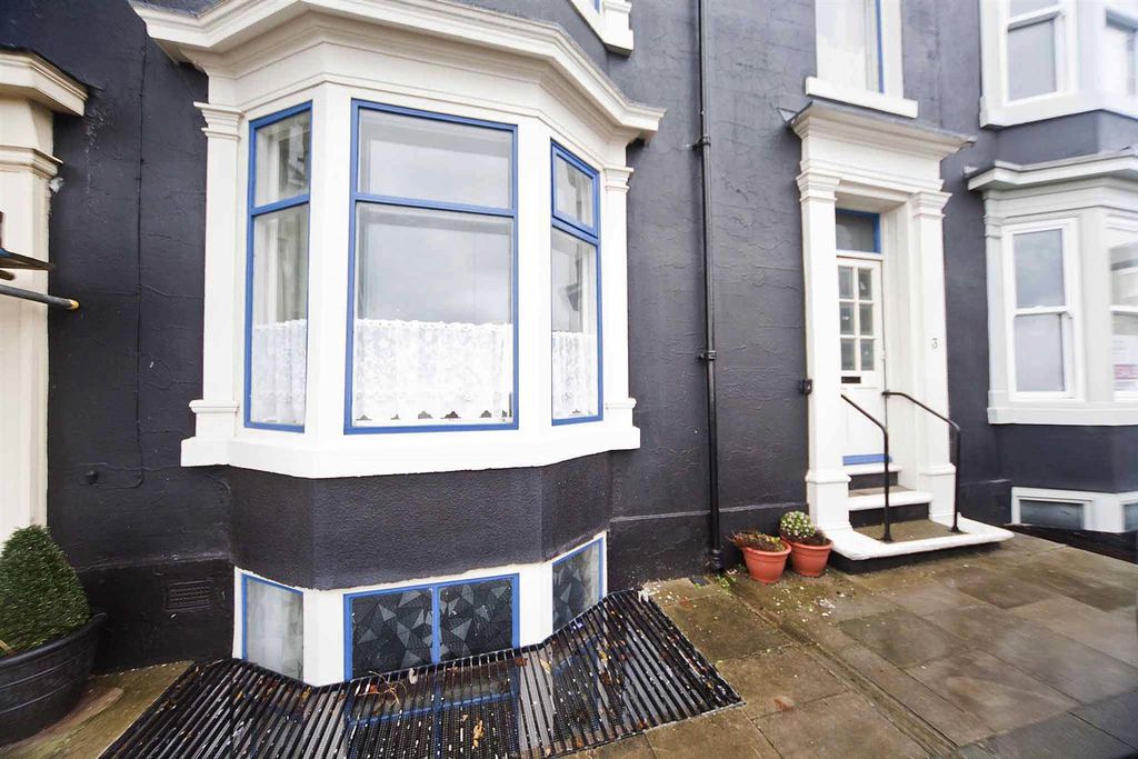 Property photo 1 of 25