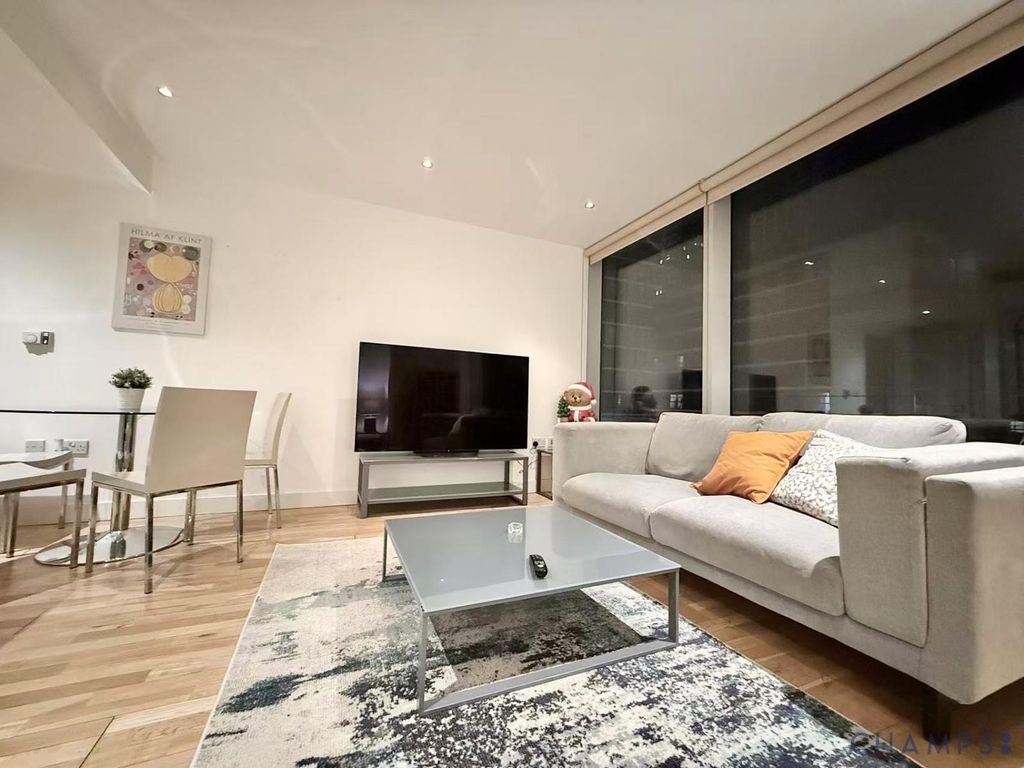 Property photo 3 of 6 Gallery