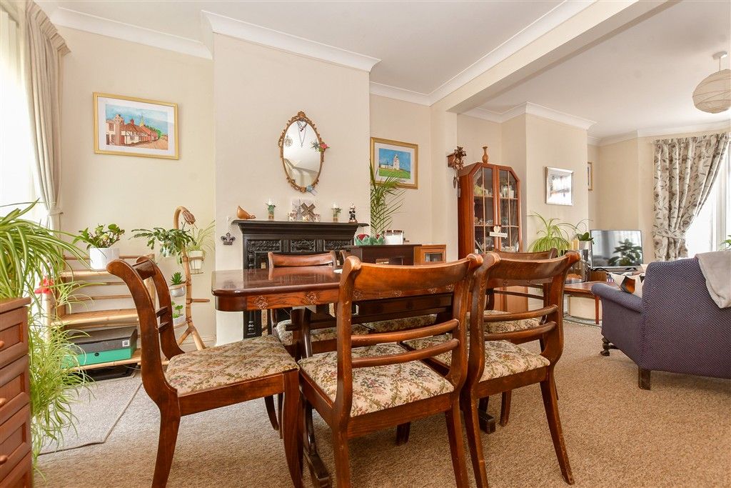 Property photo 3 of 14 Dining Area