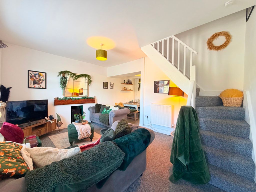 Property photo 3 of 32