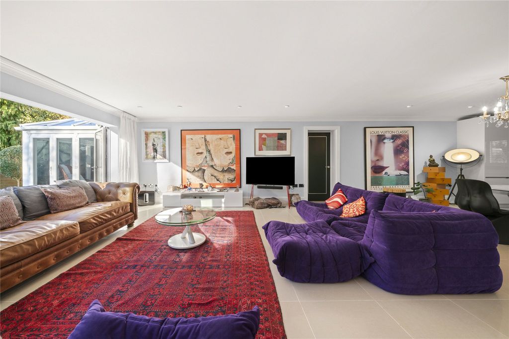 Property photo 2 of 22 Picture No. 24