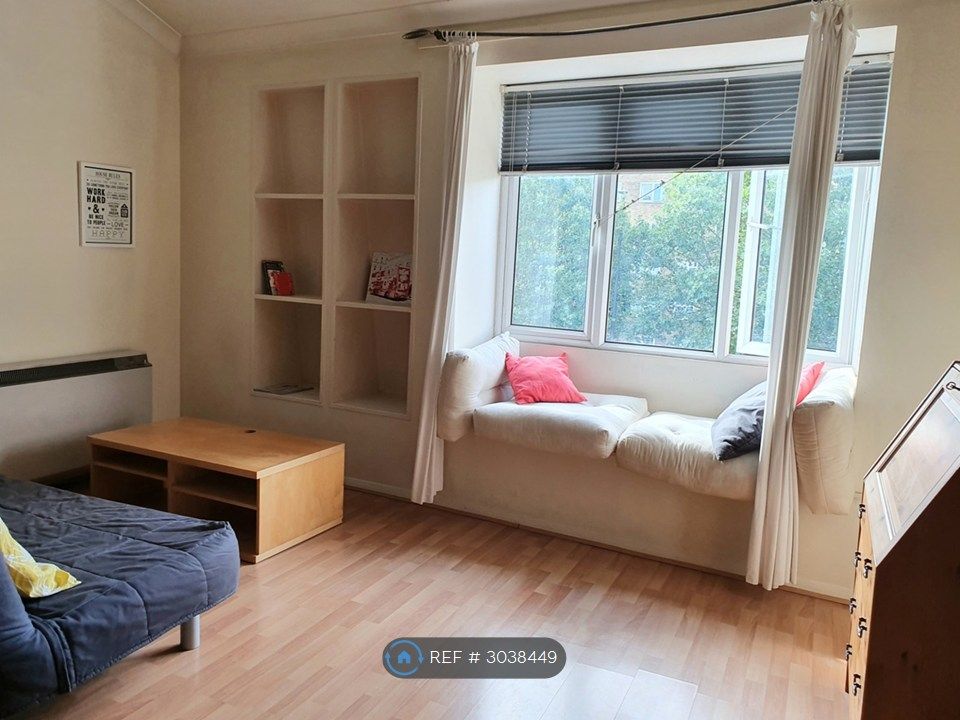 Property photo 2 of 9