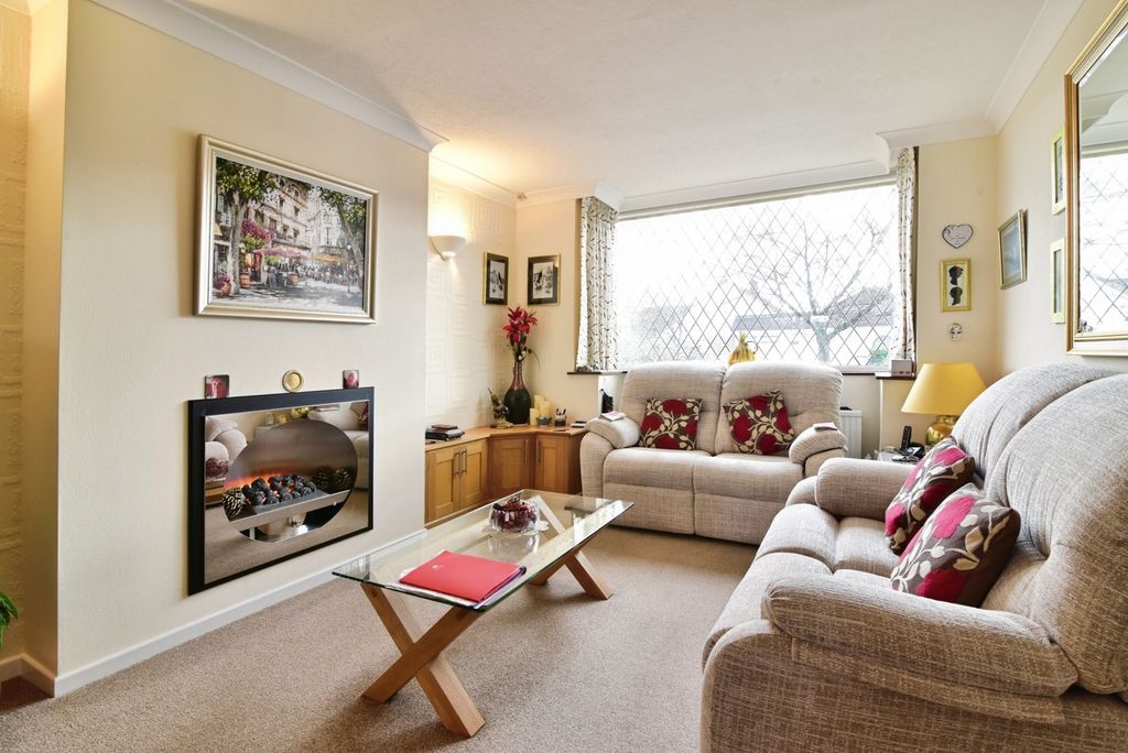 Property photo 2 of 17 Pbox-Img.Jpg
