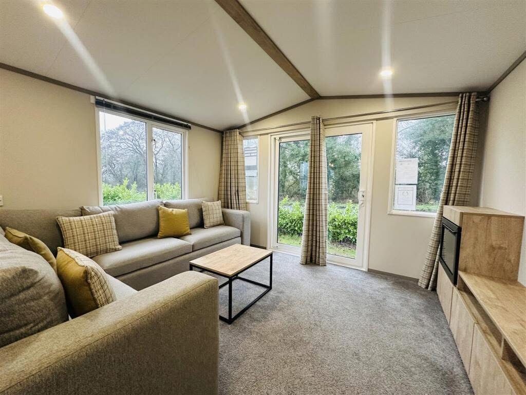 Property photo 2 of 10 Image