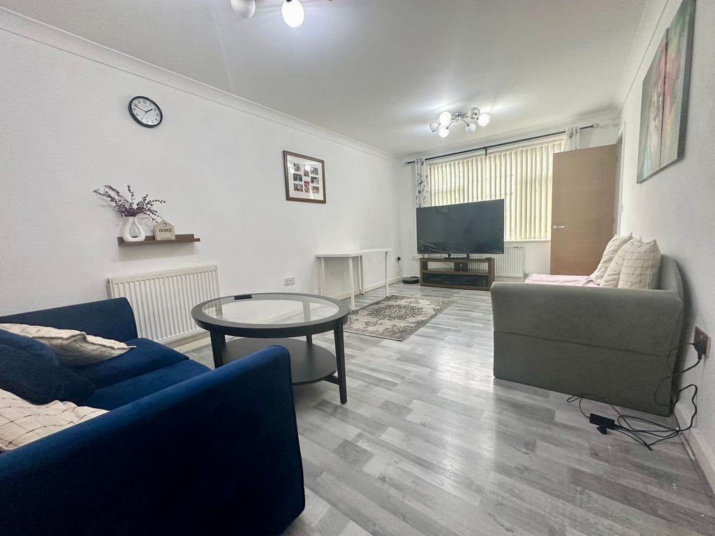 Property photo 2 of 12