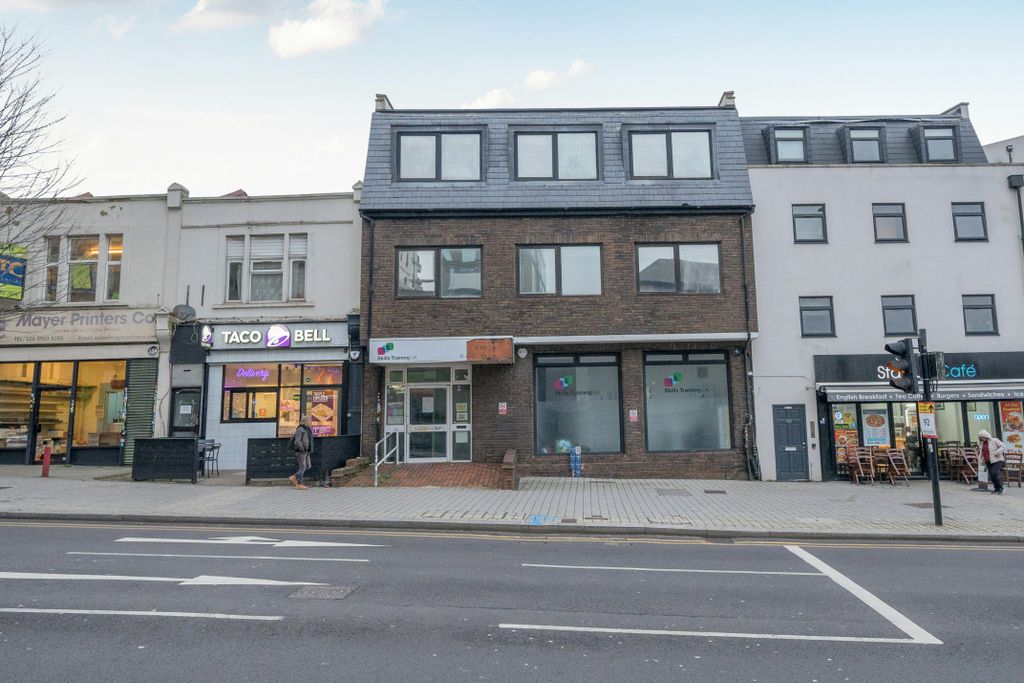 Property photo 1 of 8 9-699Dd3F22A797-1-699Dca6Dbe4B2-1417570-7-699c80F309176-9.Jpg