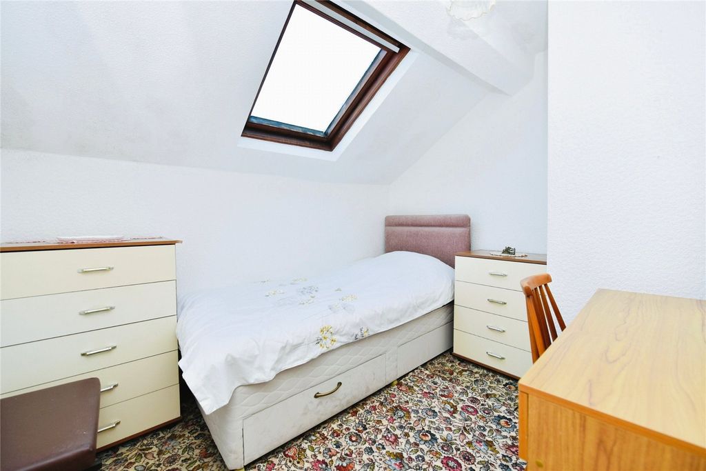 Property photo 3 of 26 Picture No. 02