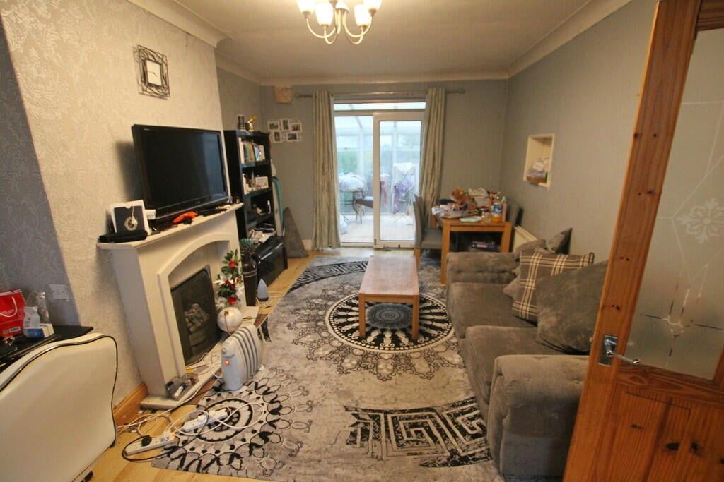 Property photo 2 of 9