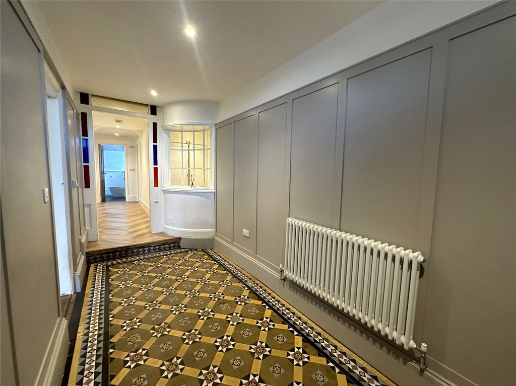 Property photo 3 of 47 Picture No. 19
