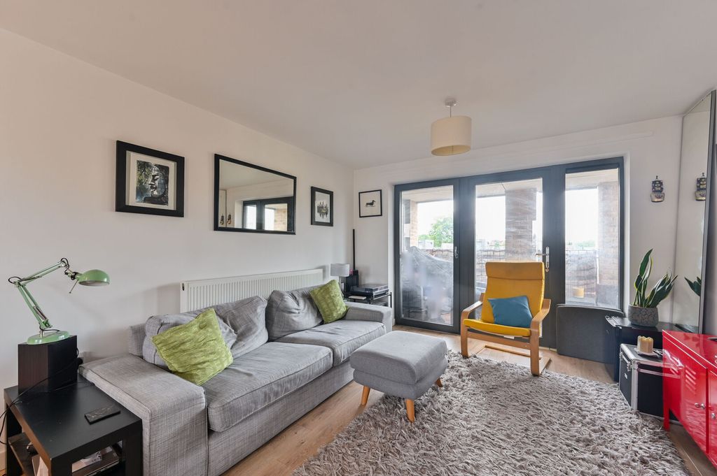 Property photo 2 of 13