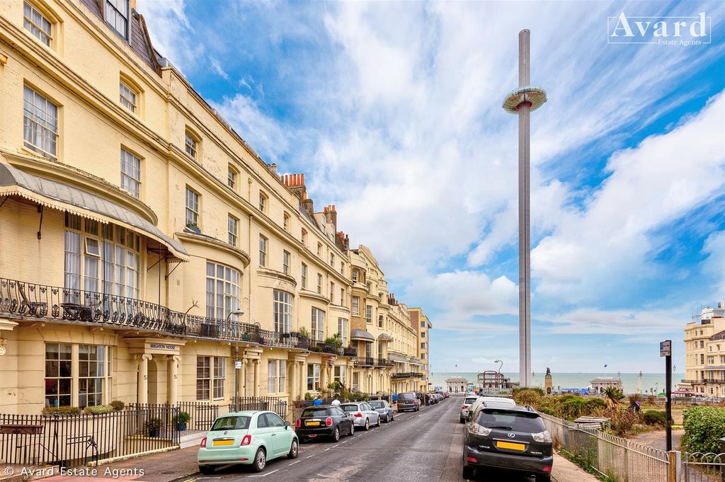 Property photo 1 of 22 Flat 9, 53-54 Regency Square-4.Jpg