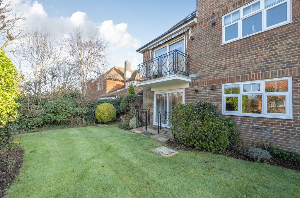 Property photo 2 of 18 1421063-20-69A804...