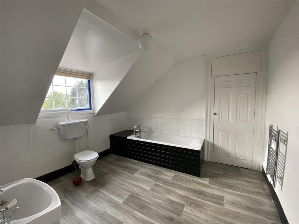 Property photo 3 of 10 Img_1660.Jpeg