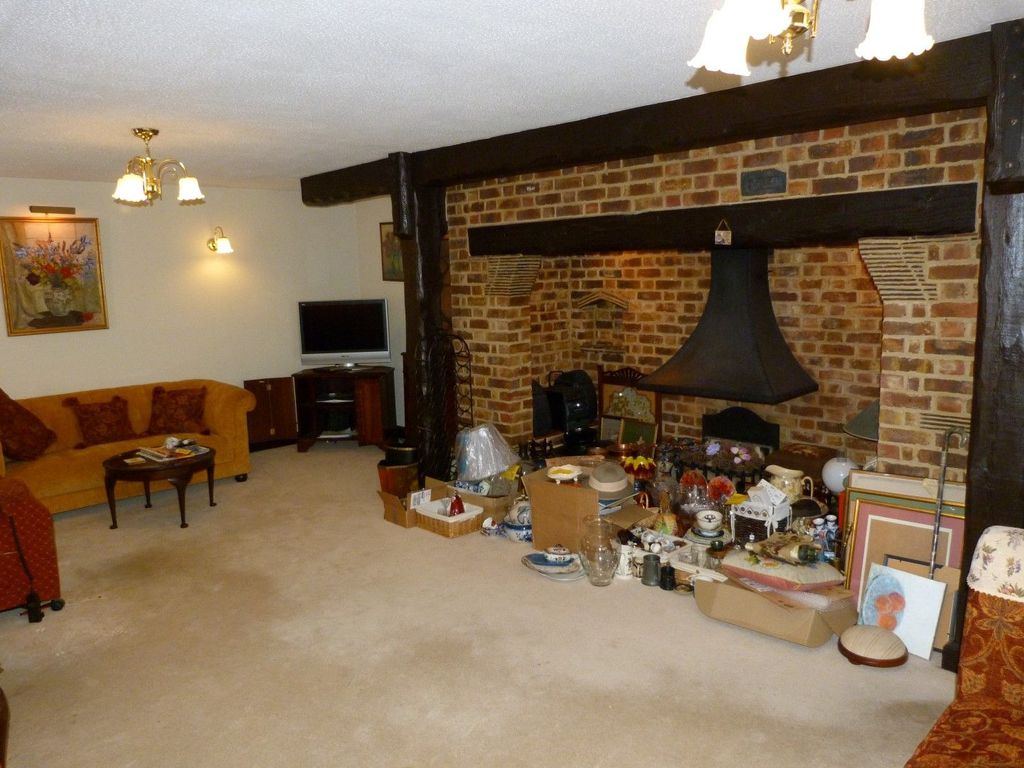 Property photo 3 of 16 Photograph 2