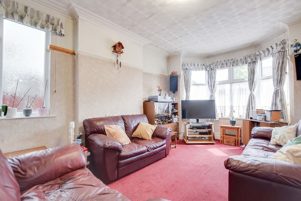 Property photo 3 of 29