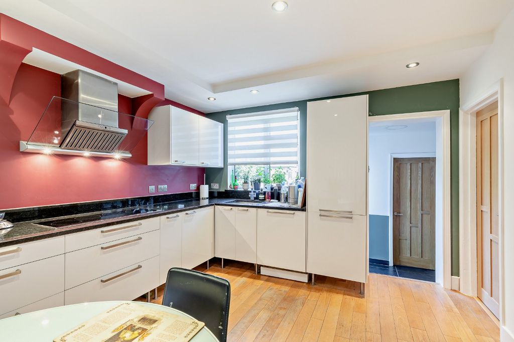 Property photo 3 of 11 Picture No. 22