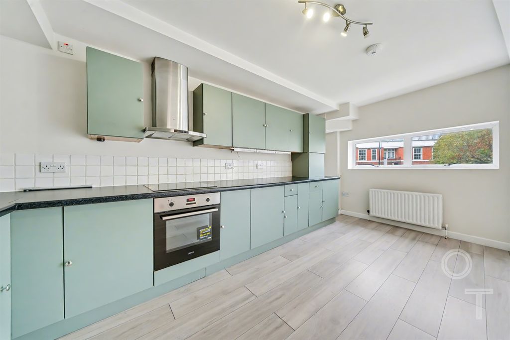 Property photo 2 of 12 Kitchen