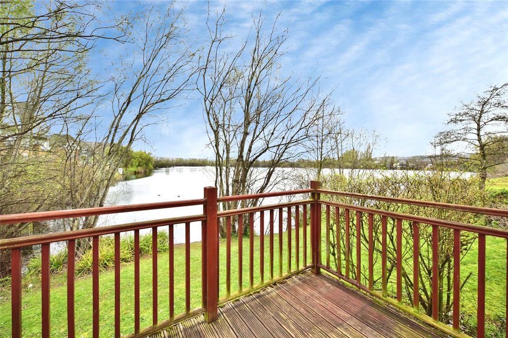 Property photo 2 of 15 External