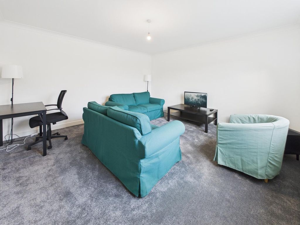 Property photo 2 of 27 Living Room