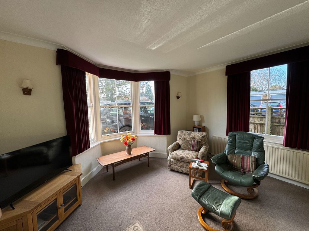 Property photo 3 of 18