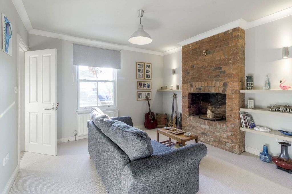 Property photo 2 of 16