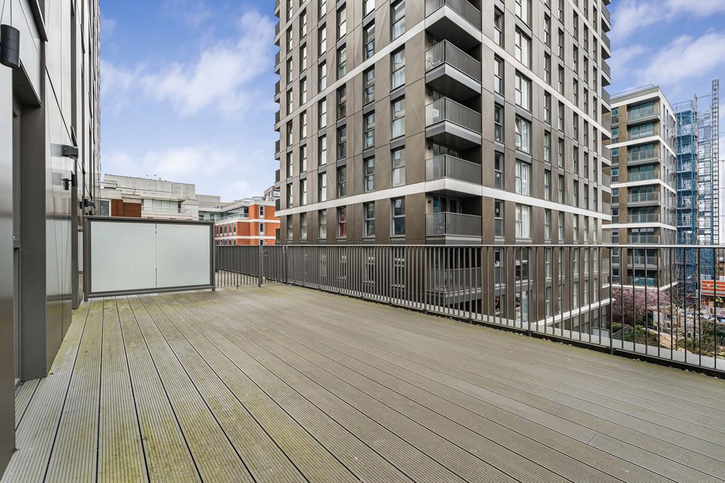 Property photo 2 of 15 Balcony