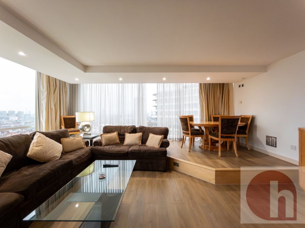 Property photo 2 of 28