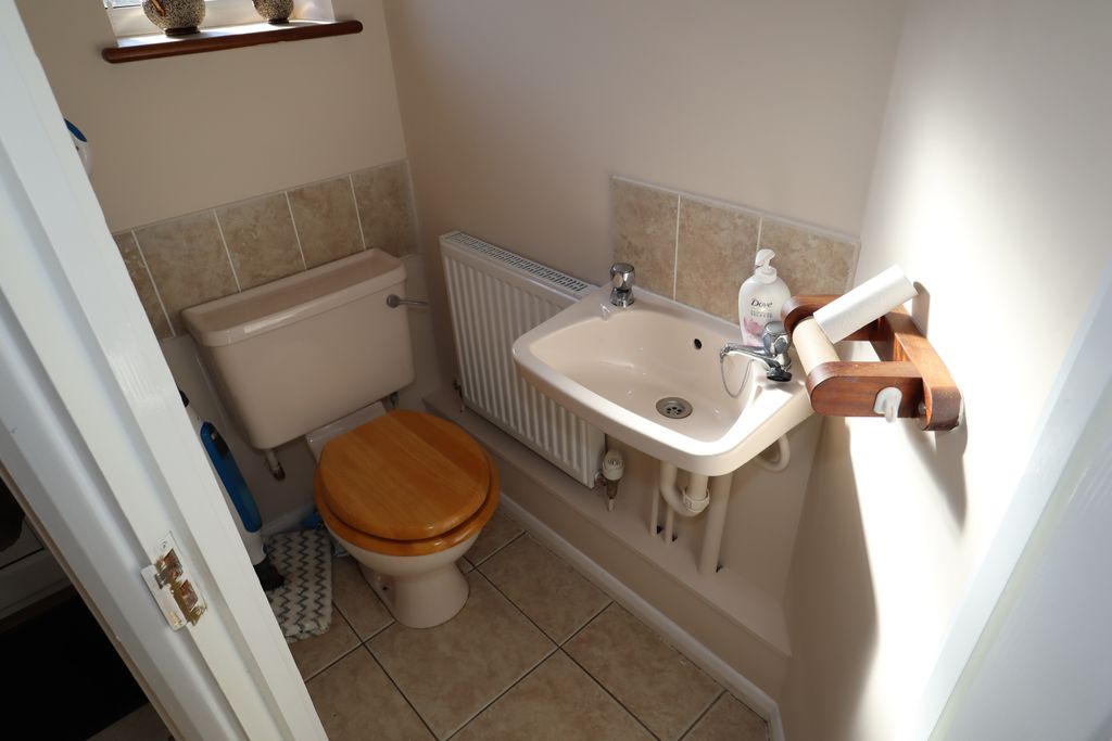 Property photo 2 of 11