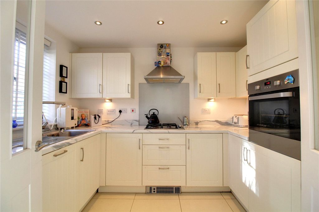 Property photo 3 of 12 Picture No. 15