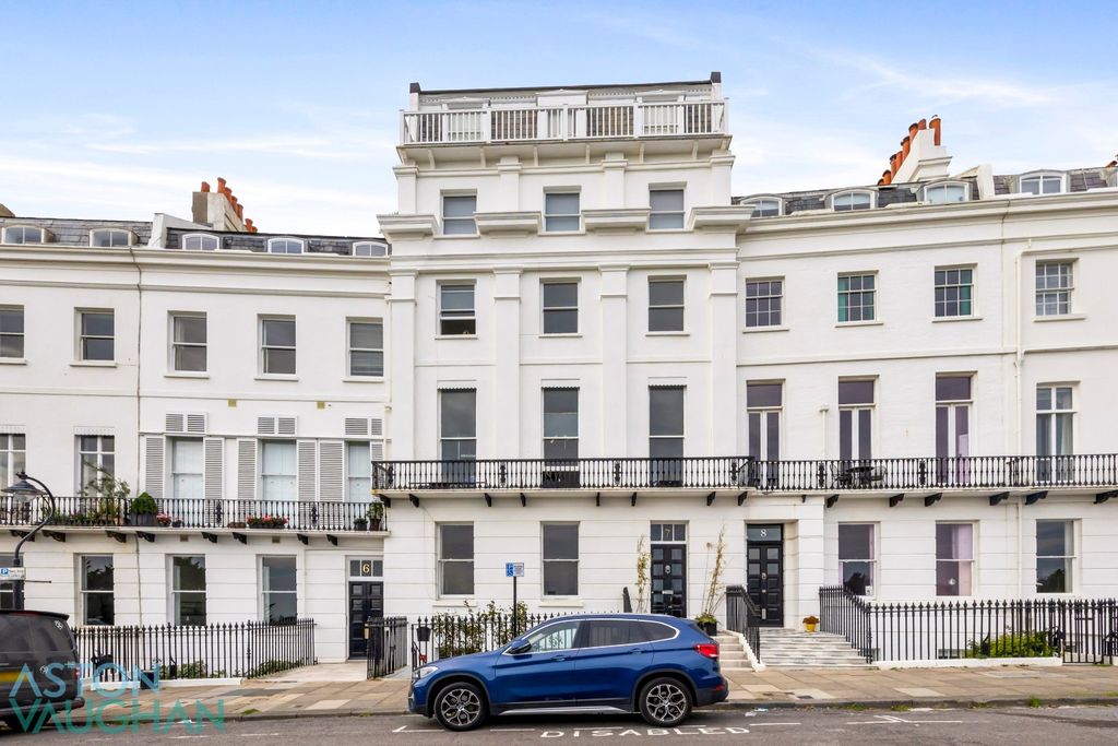 Additional image 21 of 4 bed flat for saleLewes Crescent, Brighton, East Sussex BN2